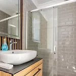 Beachfront Cliff House - Private *