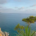 Beachfront Cliff House - Private