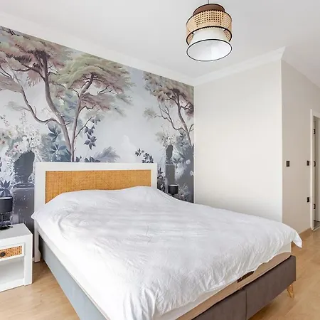 Beachfront Cliff House - Private Holiday home *