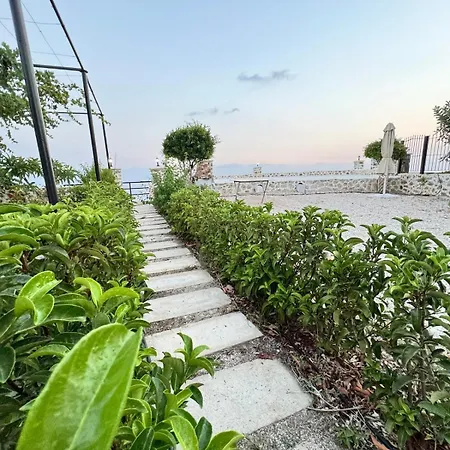 度假居 Beachfront Cliff House - Private *