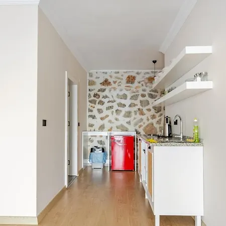 Beachfront Cliff House - Private 度假居 *