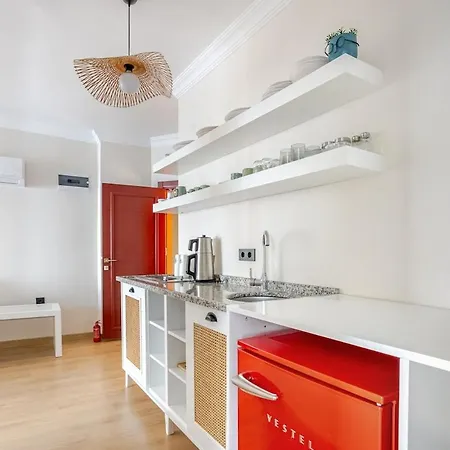 Beachfront Cliff House - Private