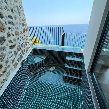 펜션 Beachfront Cliff House - Private *