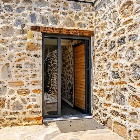 度假居 Beachfront Cliff House - Private *