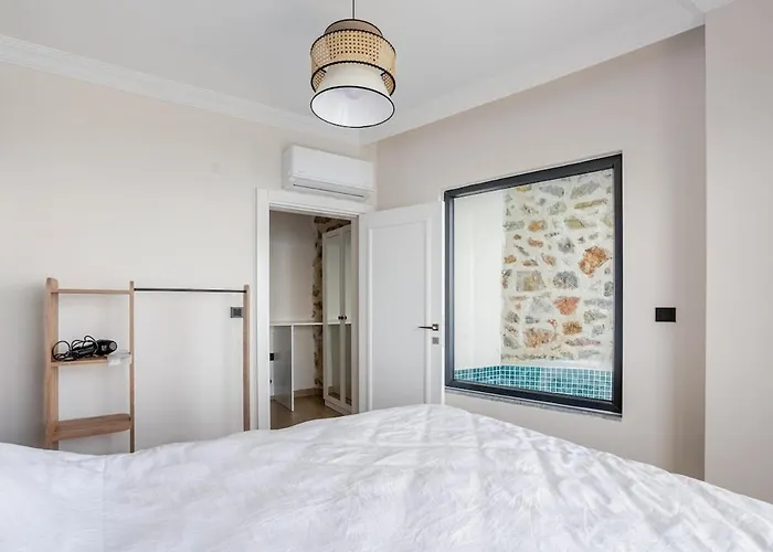 Beachfront Cliff House - Private Alanya