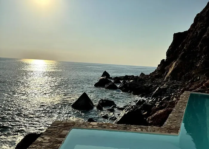 Beachfront Cliff House - Private Alanya
