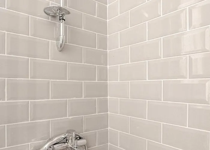 Vakantiehuis Beachfront Cliff House - Private *