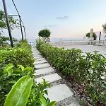 펜션 Beachfront Cliff House - Private *