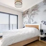 Beachfront Cliff House - Private 펜션 *