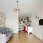Beachfront Cliff House - Private 알란야